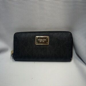 Michael Kors Black Zip-Around Wallet 10315